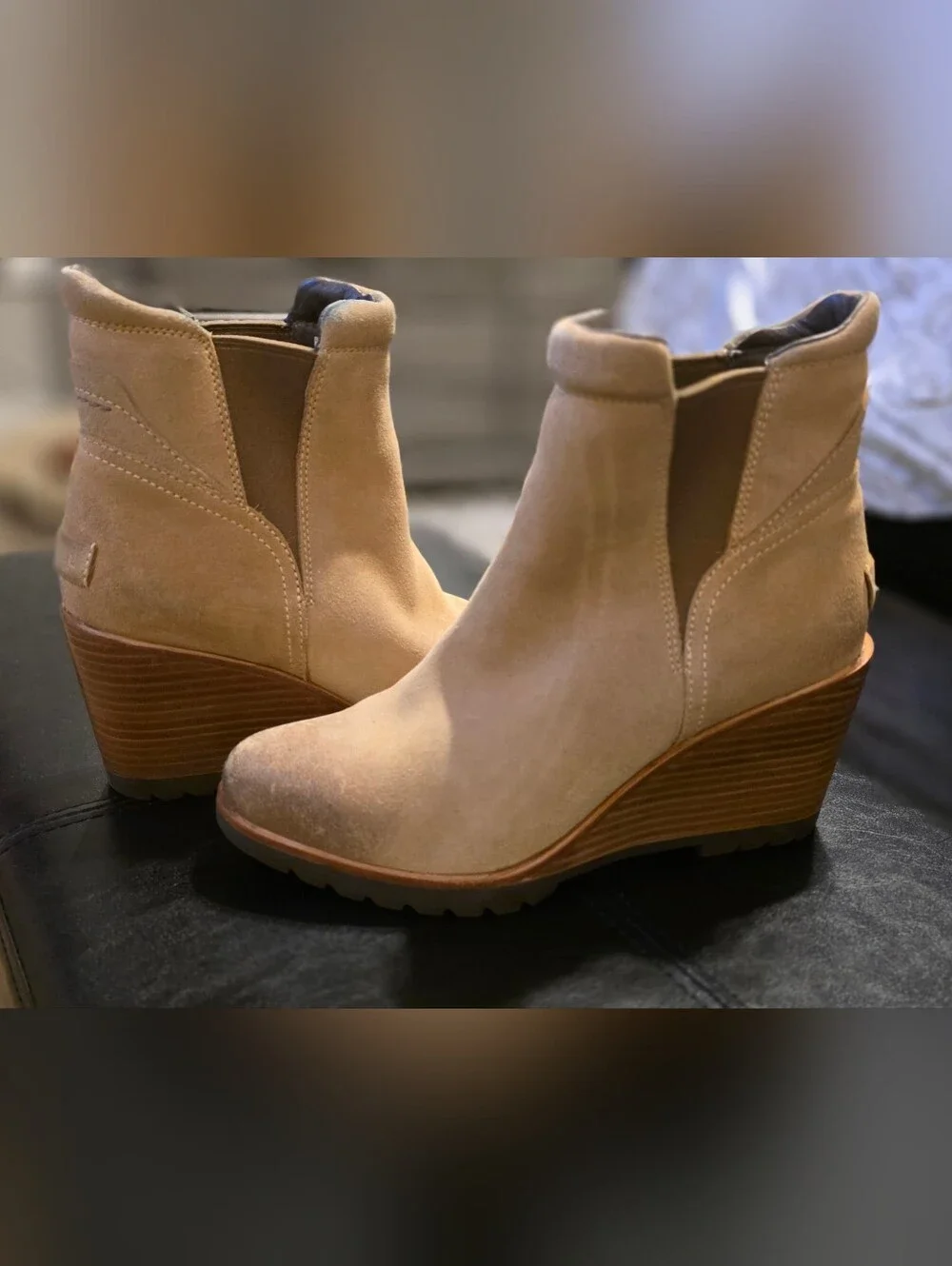 Sorel Wedge Ankle Booties in Light Taupe Size 8.5